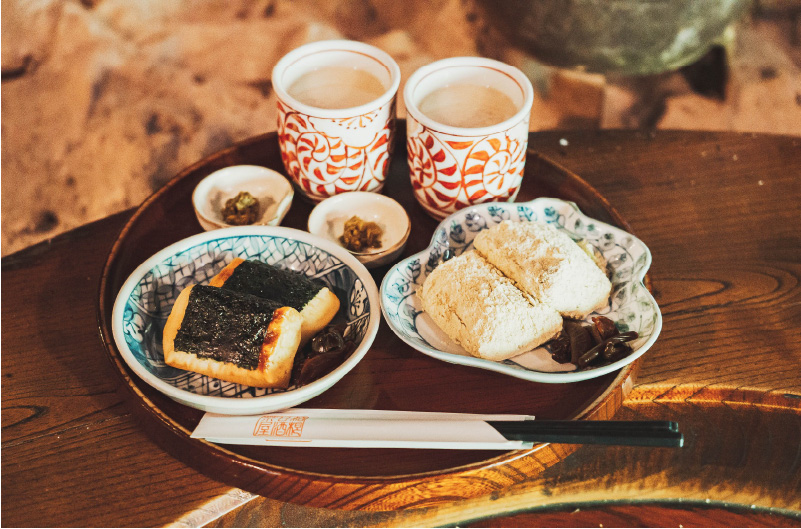 Amazake and rice cake